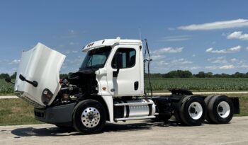 2016 Freightliner Cascadia 125 full