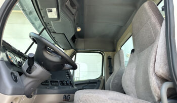 2015 Freightliner Cascadia 125 full