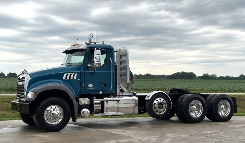 2020 Mack Granite 64FT full