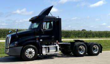 2018 Freightliner Cascadia 125 full