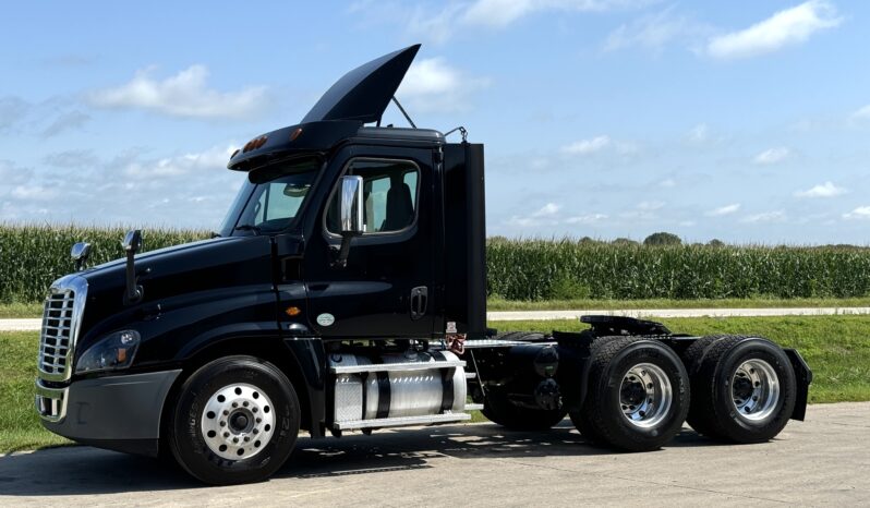 2018 Freightliner Cascadia 125 full