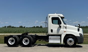 2016 Freightliner Cascadia 125 full