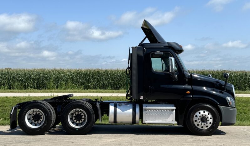 2018 Freightliner Cascadia 125 full