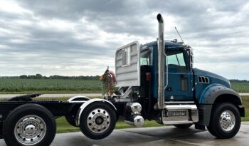 2020 Mack Granite 64FT full