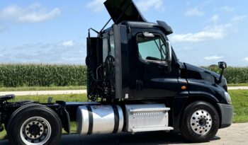 2018 Freightliner Cascadia 125 full