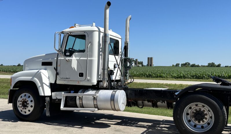 2012 Mack CH613 full