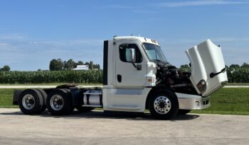 2016 Freightliner Cascadia 125 full