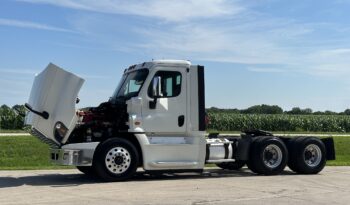 2016 Freightliner Cascadia 125 full