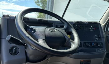 2016 Freightliner Cascadia 125 full