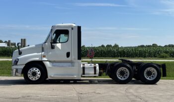 2016 Freightliner Cascadia 125 full