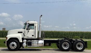 2019 Mack Pinnacle 64FT full