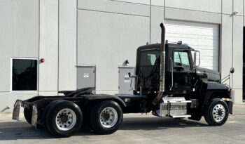 2019 Mack Pinnacle CHU613 full