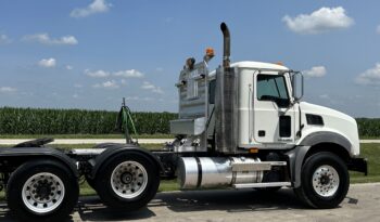 2008 Mack Granite GU813 full