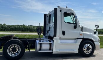 2016 Freightliner Cascadia 125 full