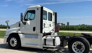 2016 Freightliner Cascadia 125 full