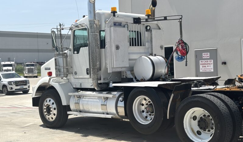 ​ 2011 Kenworth T800 full