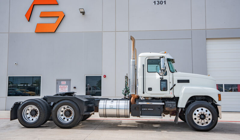 2019 Mack Pinnacle 64T full