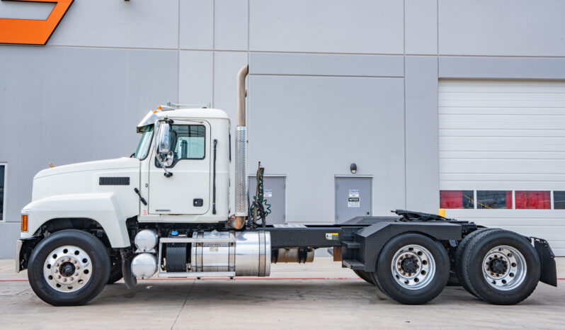 2019 Mack Pinnacle 64T full