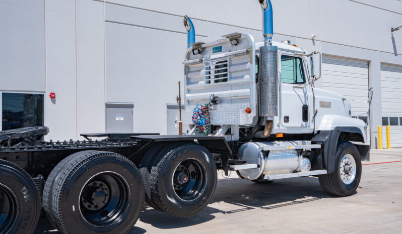 1999 Mack CL713 full