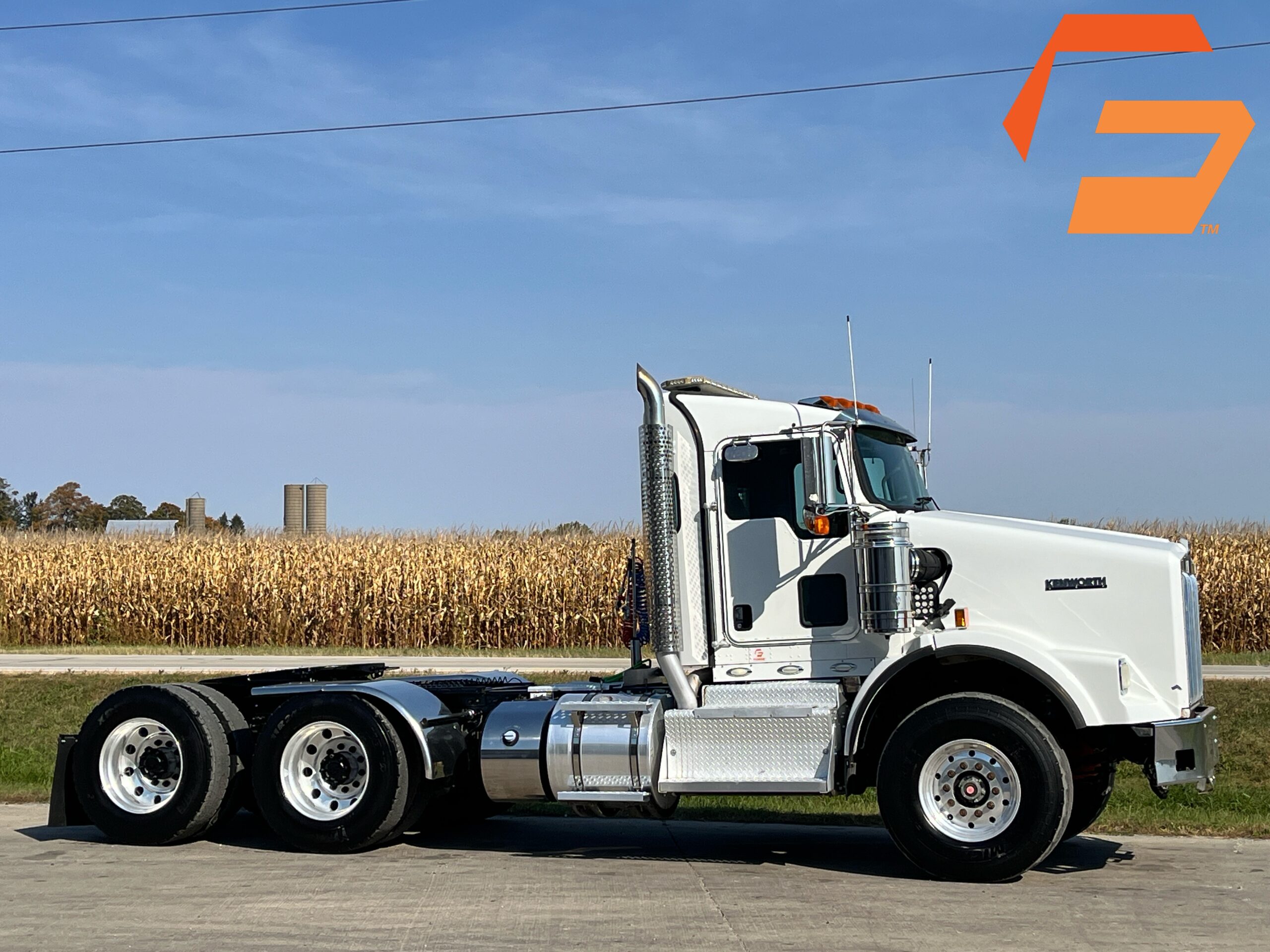 2013 Kenworth T800 Wide Hood